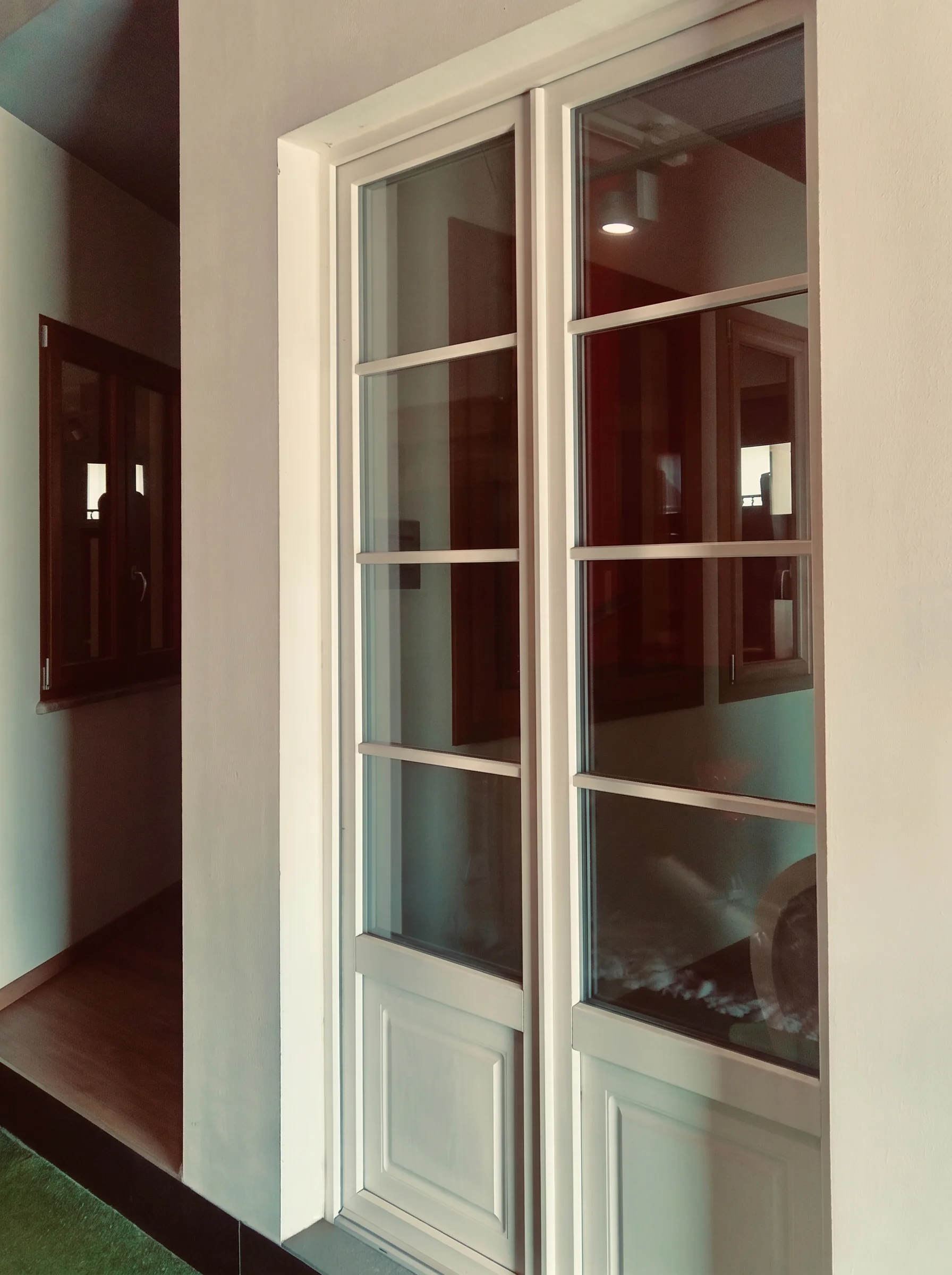 Showroom interior 1