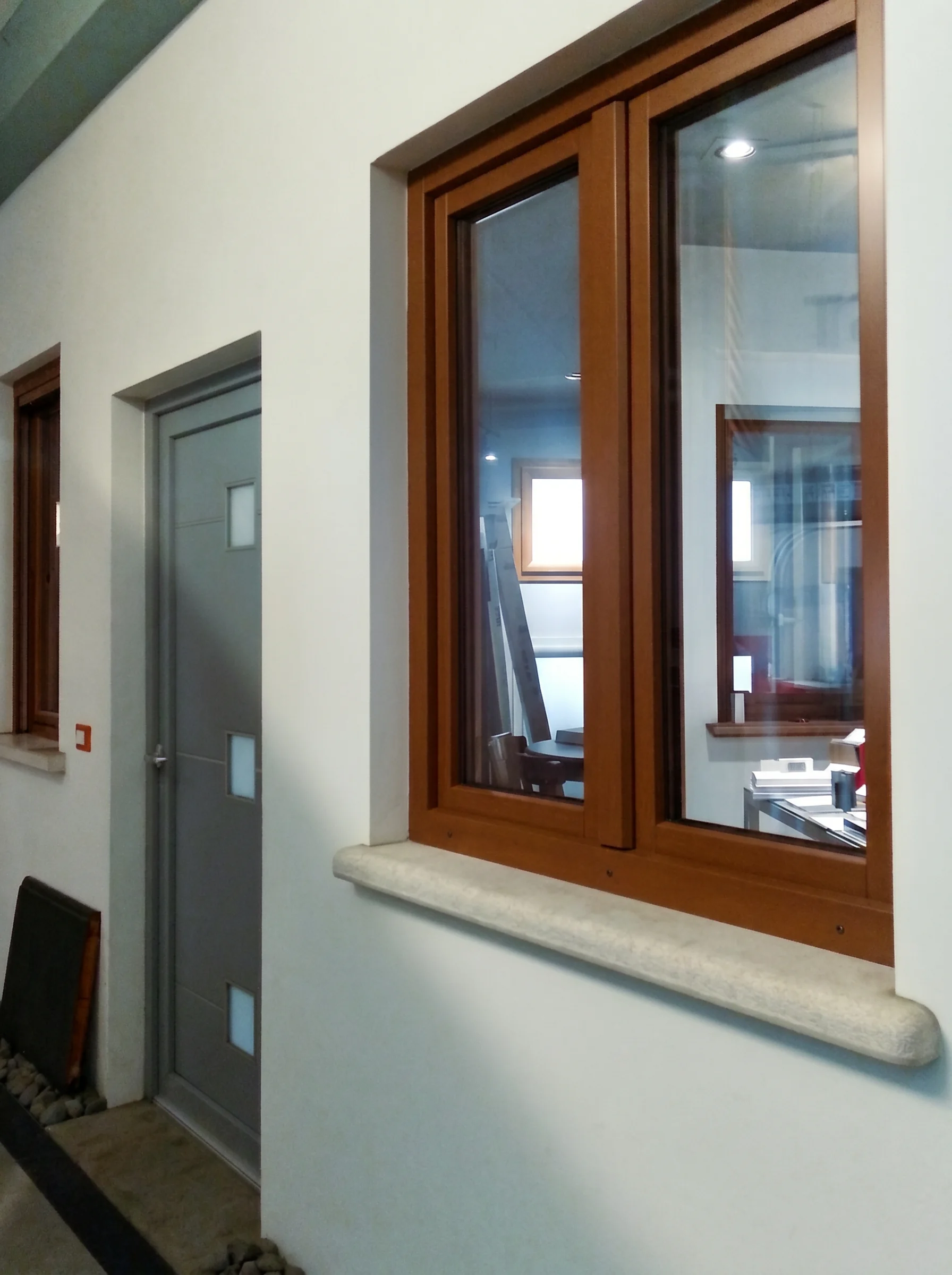 Showroom interior 7